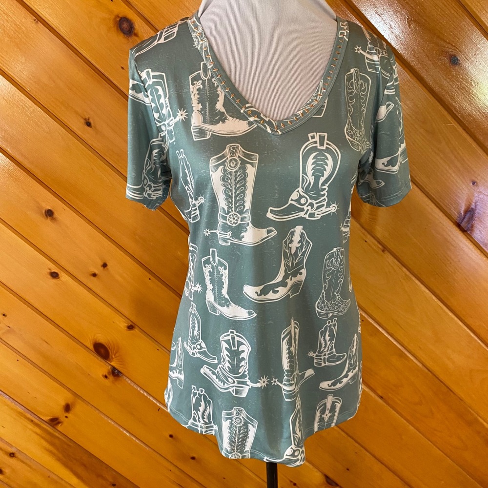 Liberty Wear Sage Green Cowboy Boot Print USA Studded V-Neck Top Large NEW
